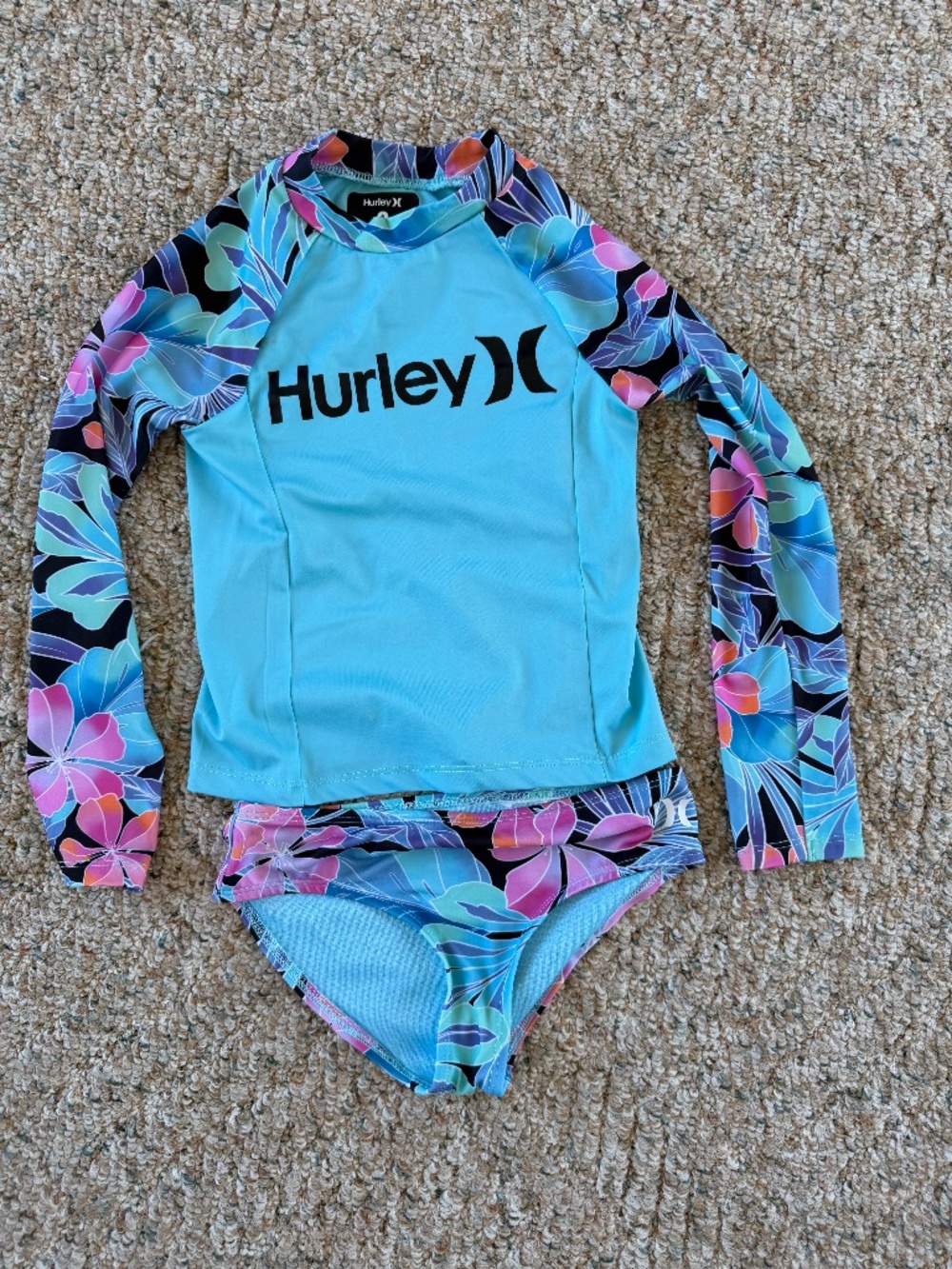 Children Hurley 2 piece swim suit Size 6 Medium UPF50